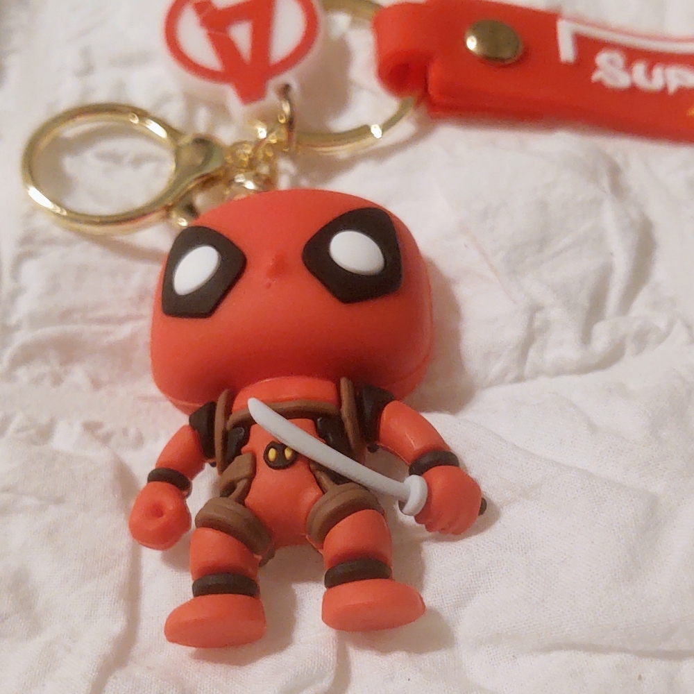 Deadpool Keychain - Picture 6 of 7